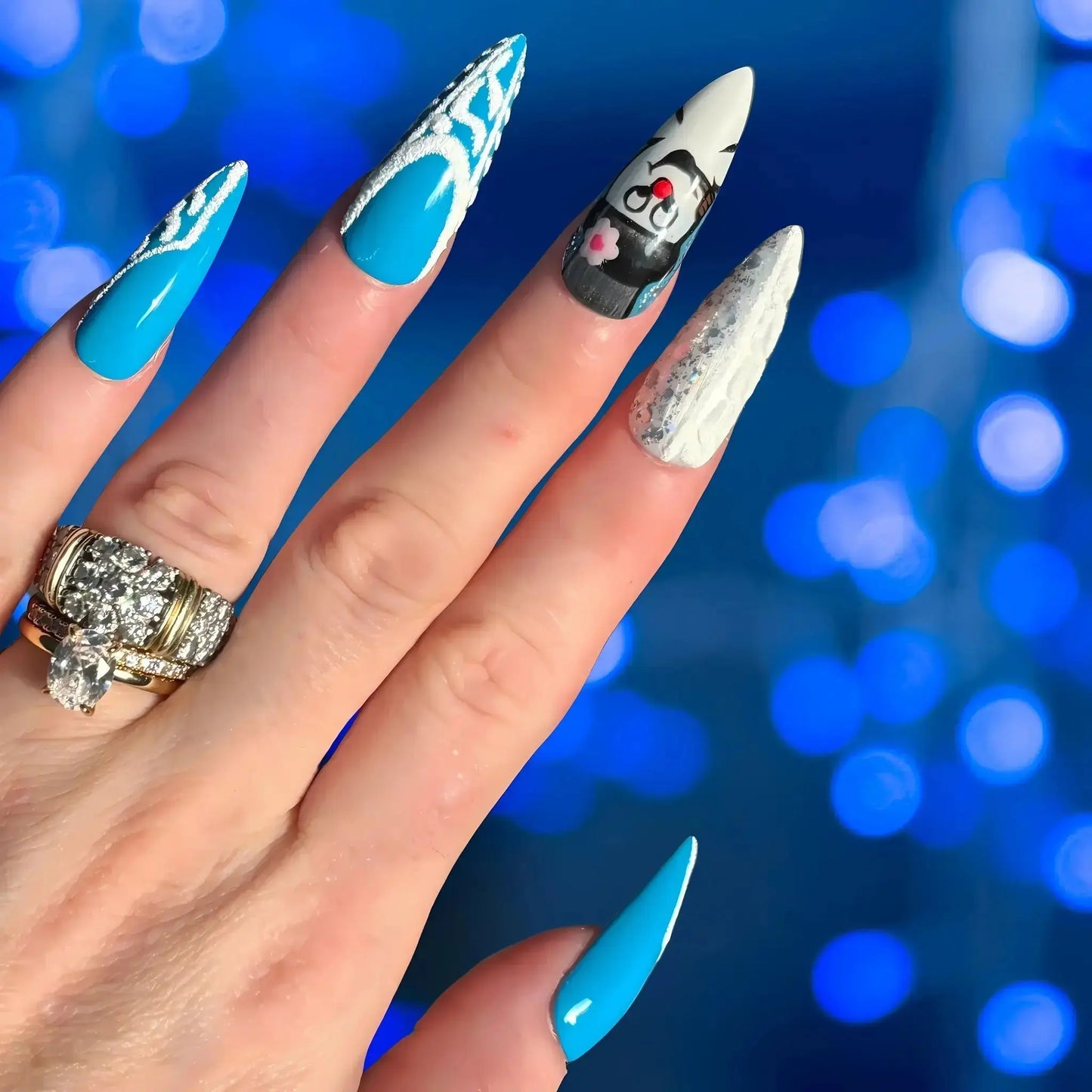 "Frosty Drippin" Press-On Nails Set - NailDaVinci